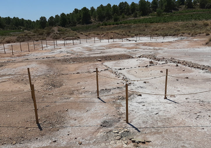 Salina de Jaraguas, en l’actualitat, on s’han trobat ceràmiques ibèriques relacionades amb l’explotació salinera.